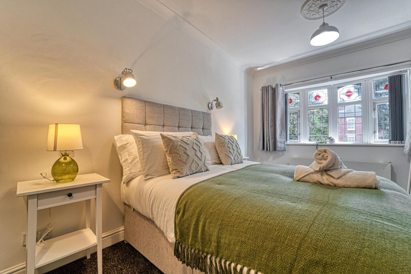 Host & Stay - Chester House Retreat Kidderminster Eksteriør billede