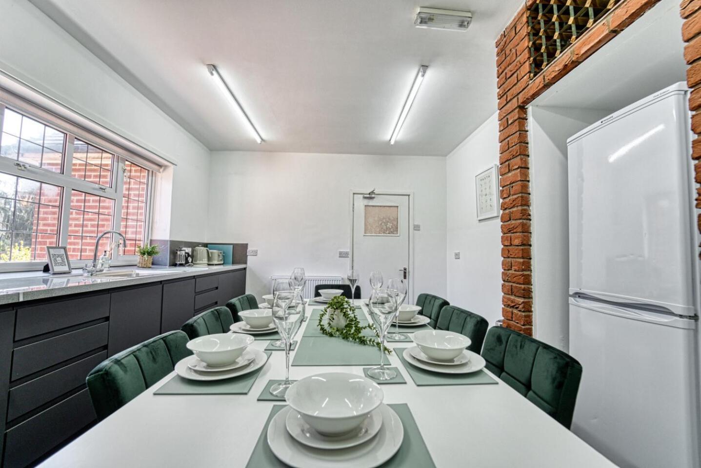 Host & Stay - Chester House Retreat Kidderminster Eksteriør billede